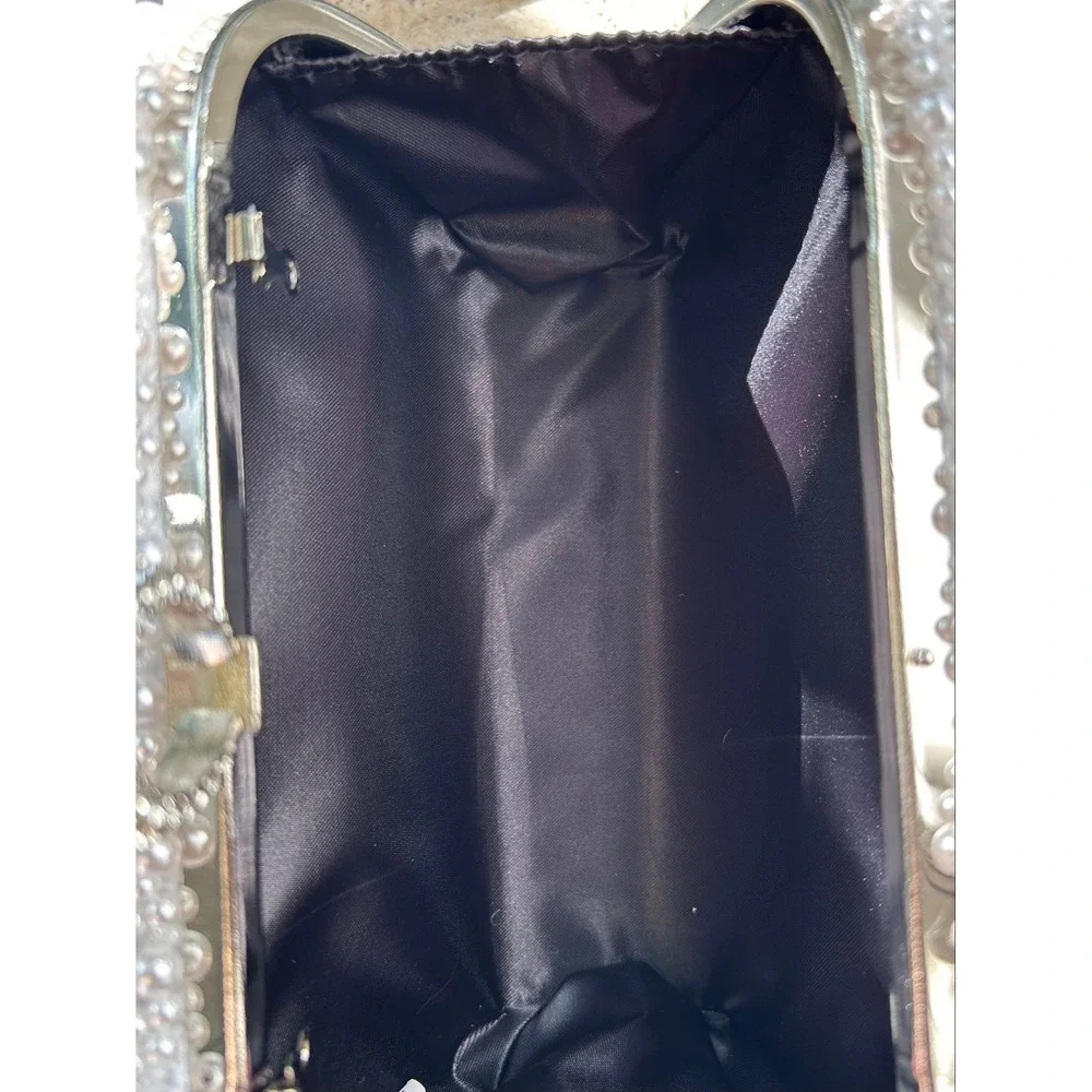 Moonlit Reception Pearl‎ Clutch